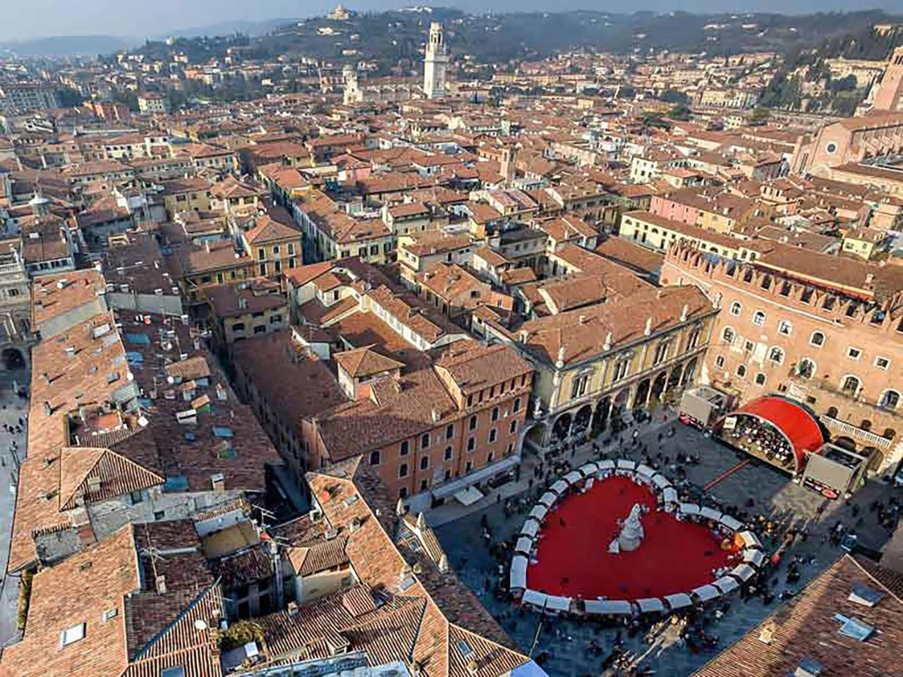 Porta Borsari Suite Astori Верона Экстерьер фото